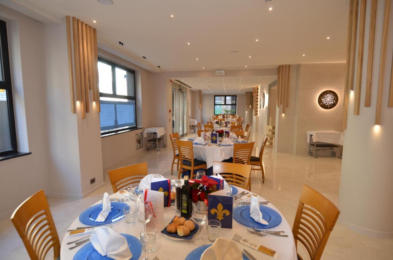 Hotel Ristorante Toscana Alassio Dış mekan fotoğraf