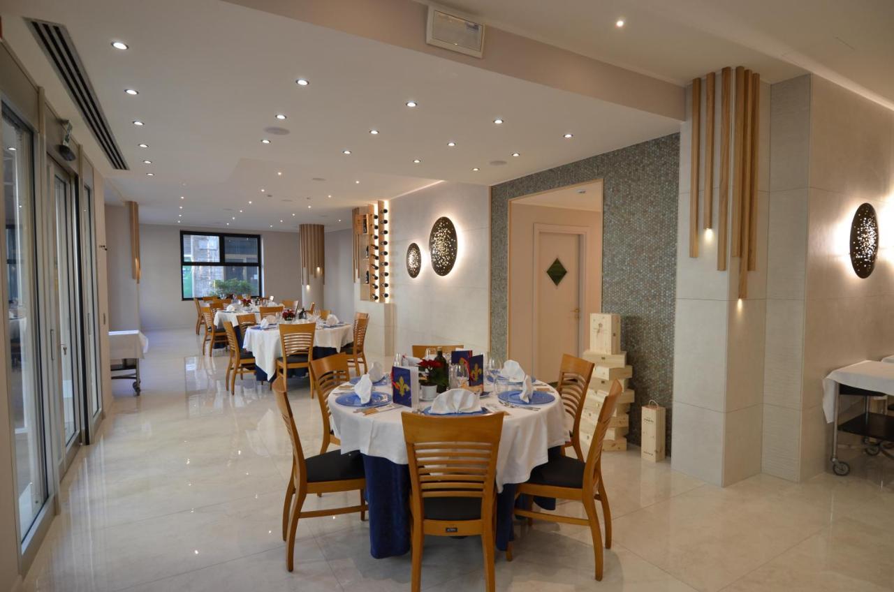 Hotel Ristorante Toscana Alassio Dış mekan fotoğraf