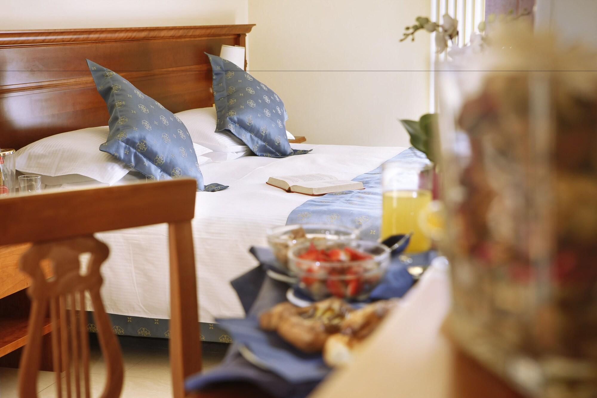Hotel Ristorante Toscana Alassio Dış mekan fotoğraf