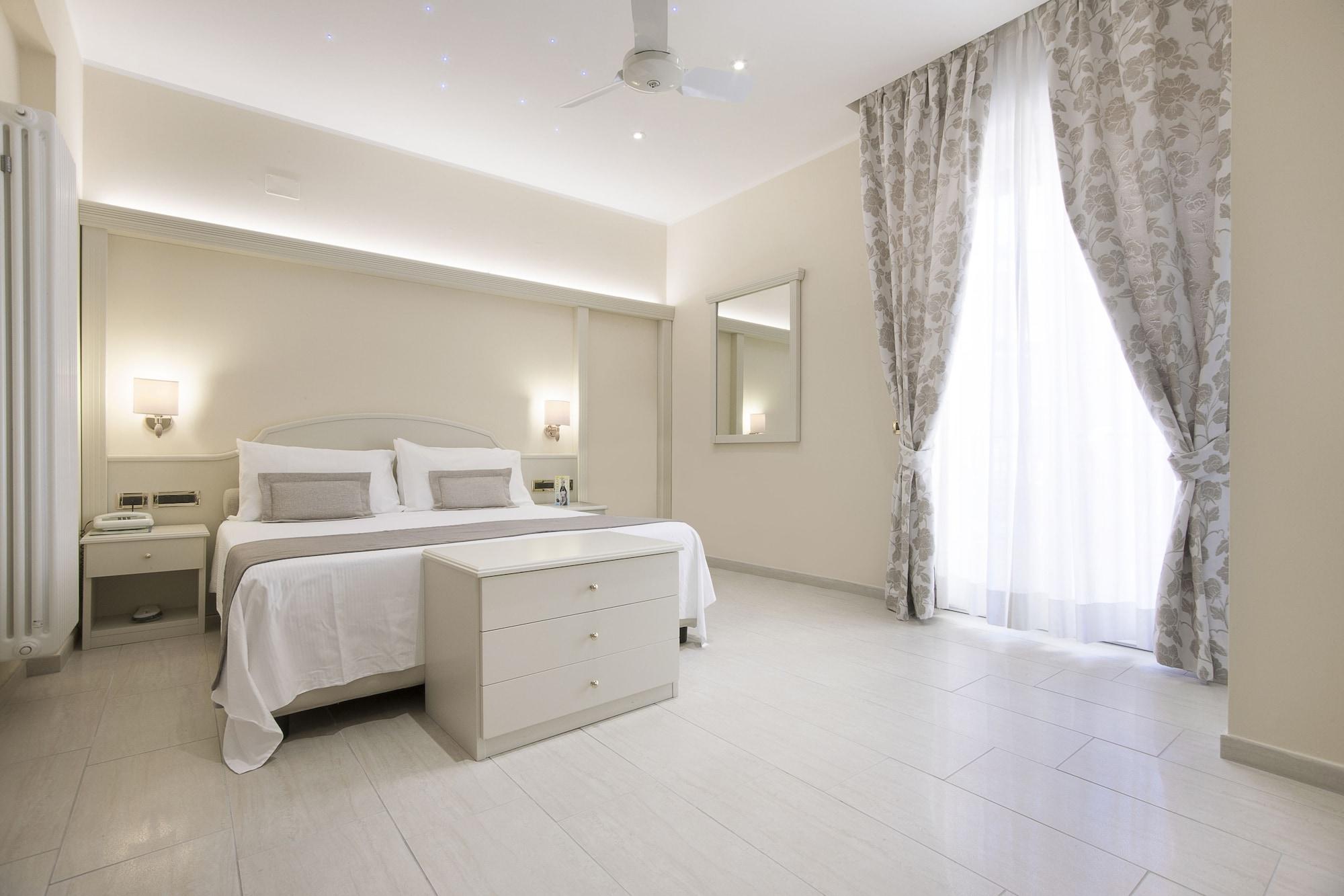 Hotel Ristorante Toscana Alassio Dış mekan fotoğraf