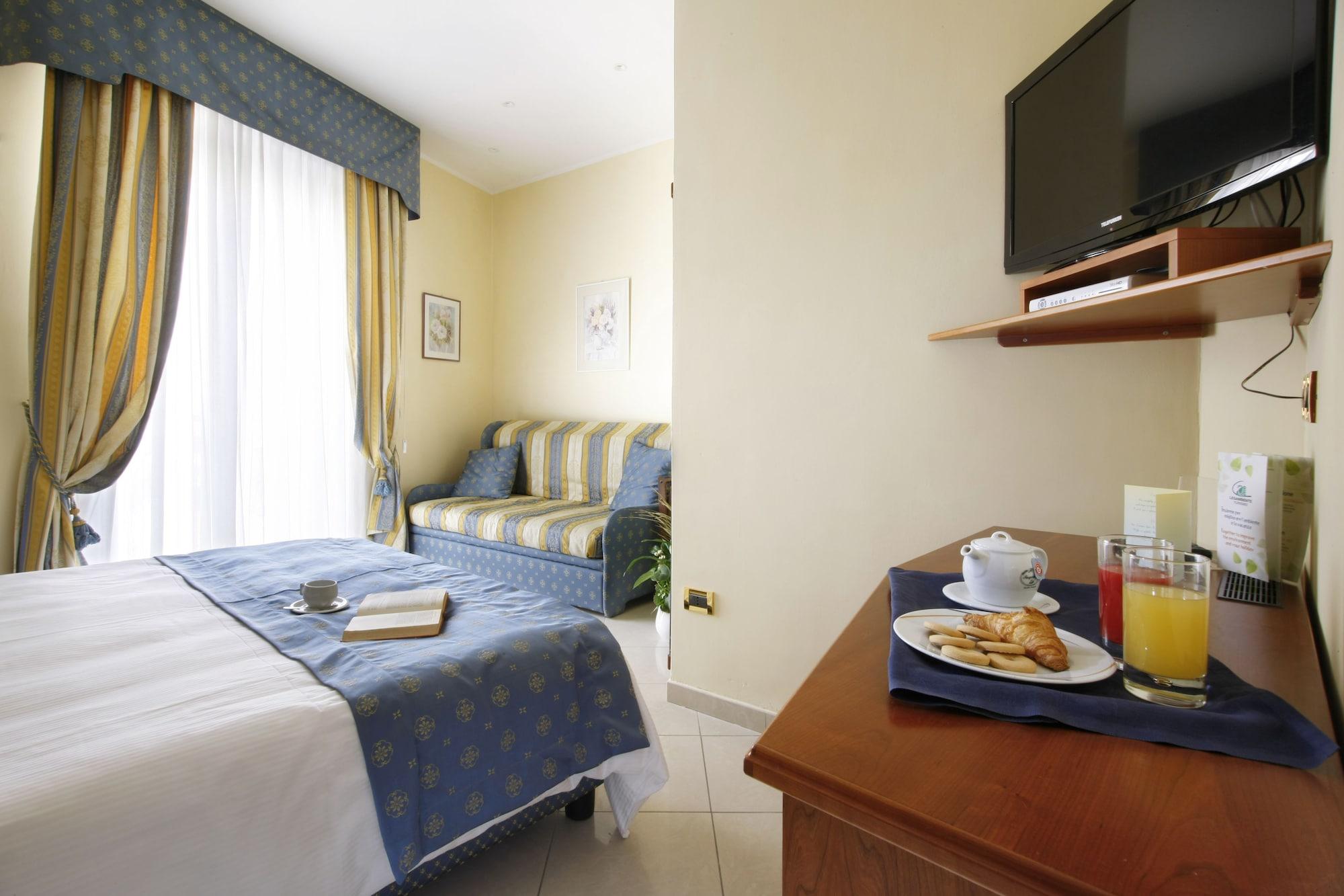 Hotel Ristorante Toscana Alassio Dış mekan fotoğraf