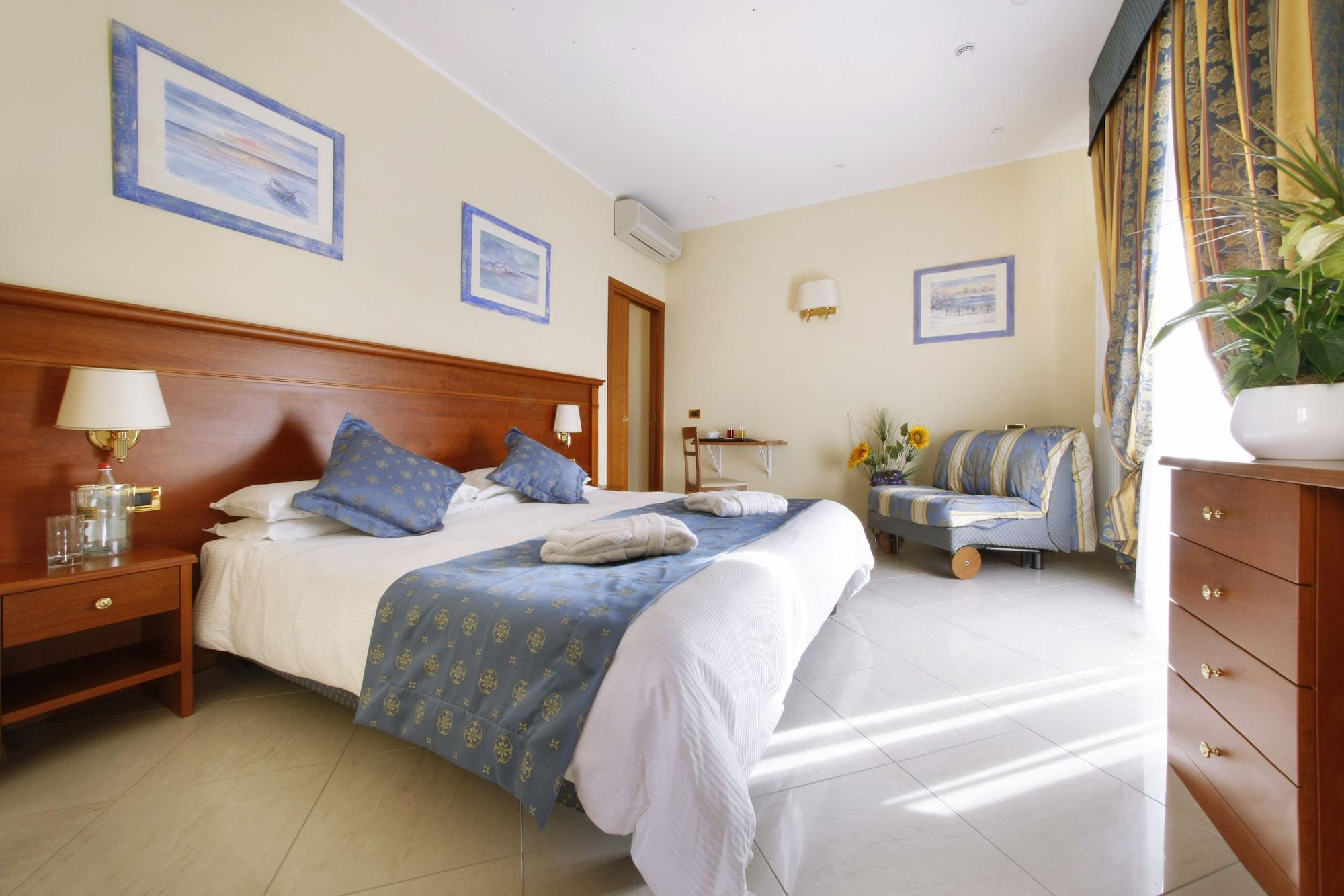 Hotel Ristorante Toscana Alassio Dış mekan fotoğraf