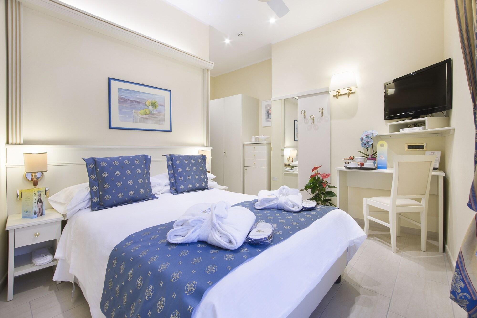 Hotel Ristorante Toscana Alassio Dış mekan fotoğraf