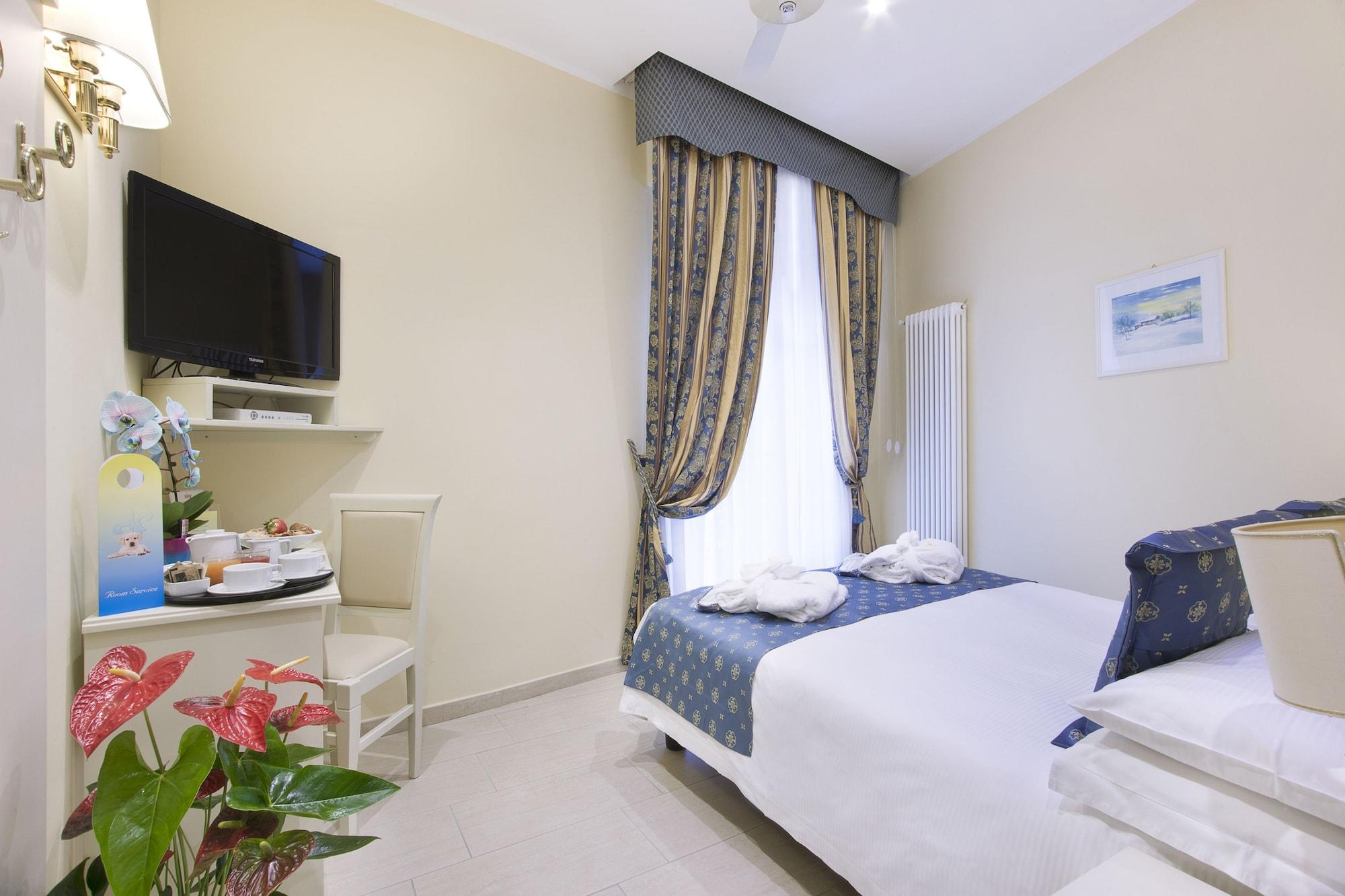 Hotel Ristorante Toscana Alassio Dış mekan fotoğraf