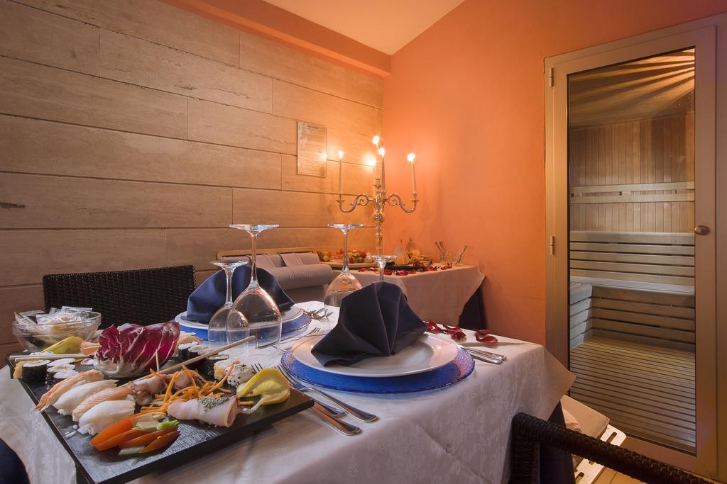 Hotel Ristorante Toscana Alassio Dış mekan fotoğraf