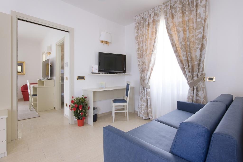 Hotel Ristorante Toscana Alassio Dış mekan fotoğraf